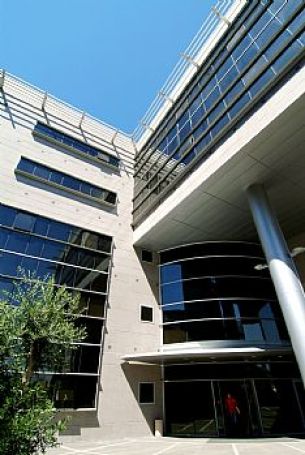 physics faculty building